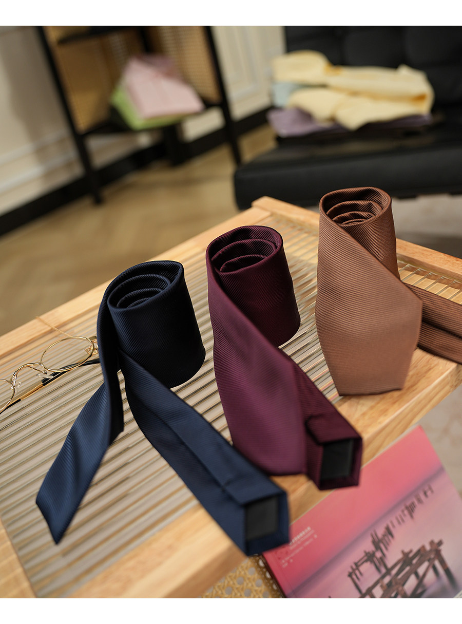 MONSEN Suitory Solid Twill Necktie product image