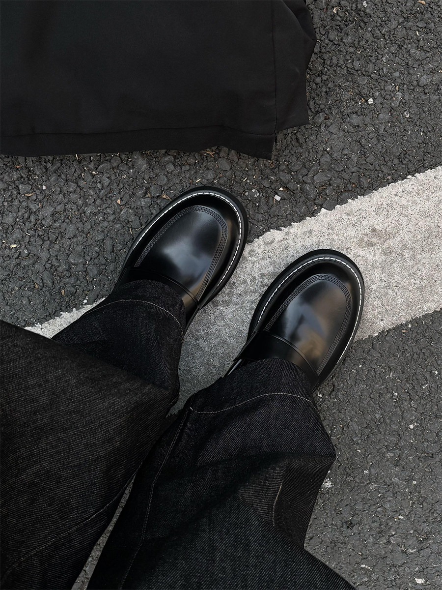 MONSEN Suitory Glossy Cowhide Lift Loafers in Cowhide Leather product image