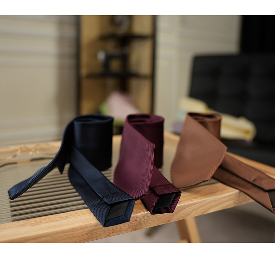 MONSEN Suitory Solid Twill Necktie product image