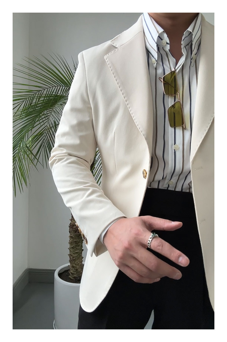 MONSEN Suitory Neapolitan Slim Single-Breasted Suit Jacket in Performance Blend product image