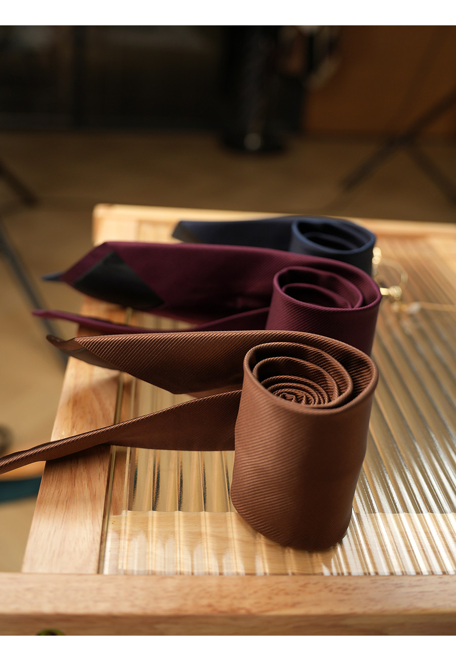 MONSEN Suitory Solid Twill Necktie product image