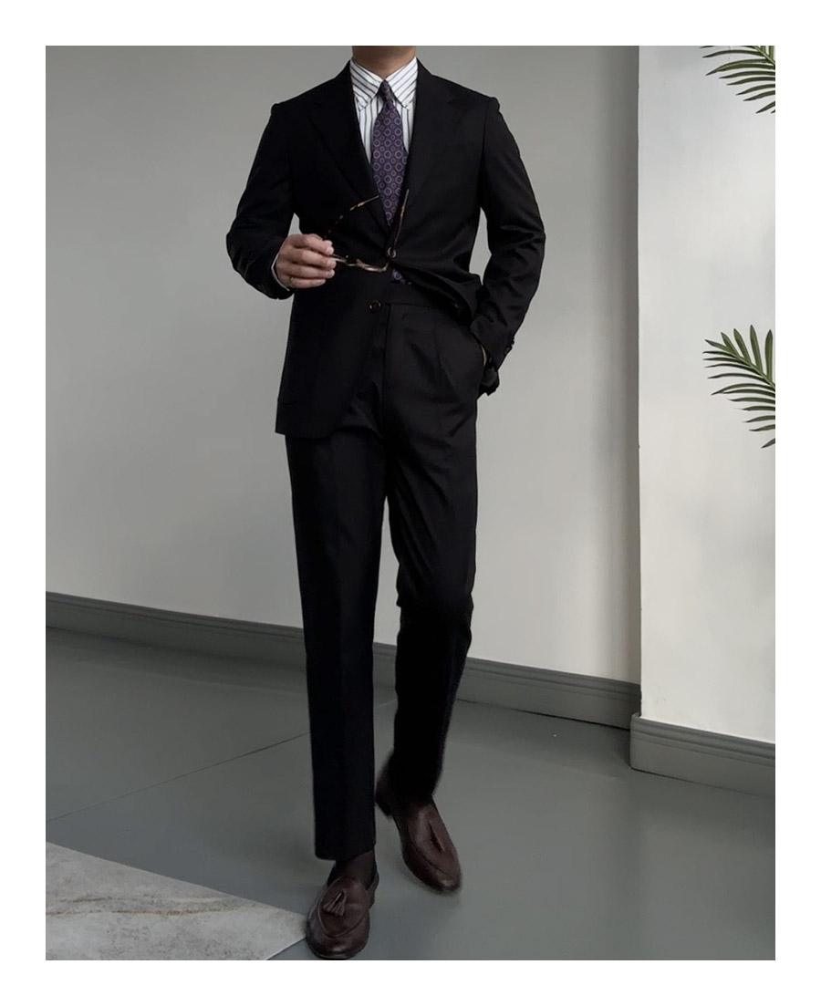 MONSEN Suitory Slim, Easy-Care Black Suit in Wool product image
