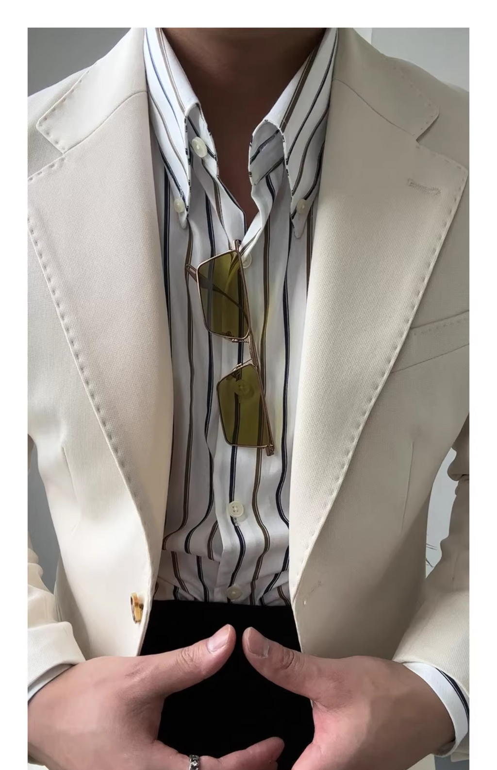 MONSEN Suitory Neapolitan Slim Single-Breasted Suit Jacket in Performance Blend product image