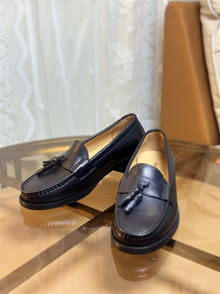 MONSEN Suitory Genuine Leather Tassel Loafers product image