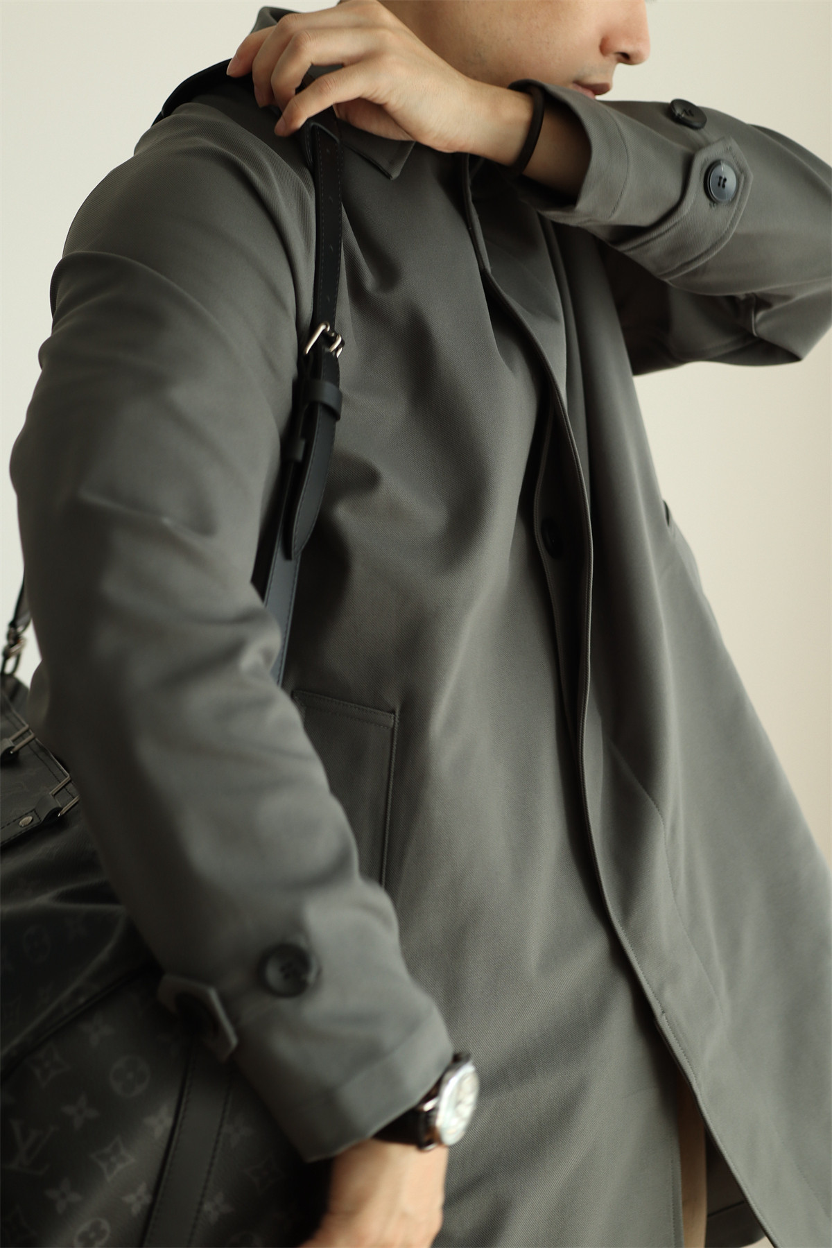 Concealed-Placket Mid-Length Trench Coat