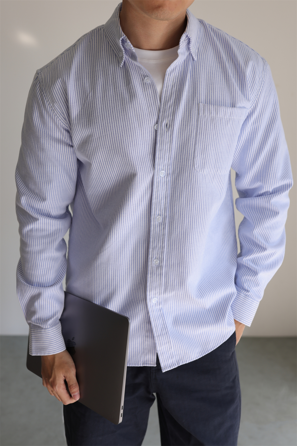 MONSEN Suitory Wrinkle-Resistant Oxford Stripe Shirt in Cotton product image