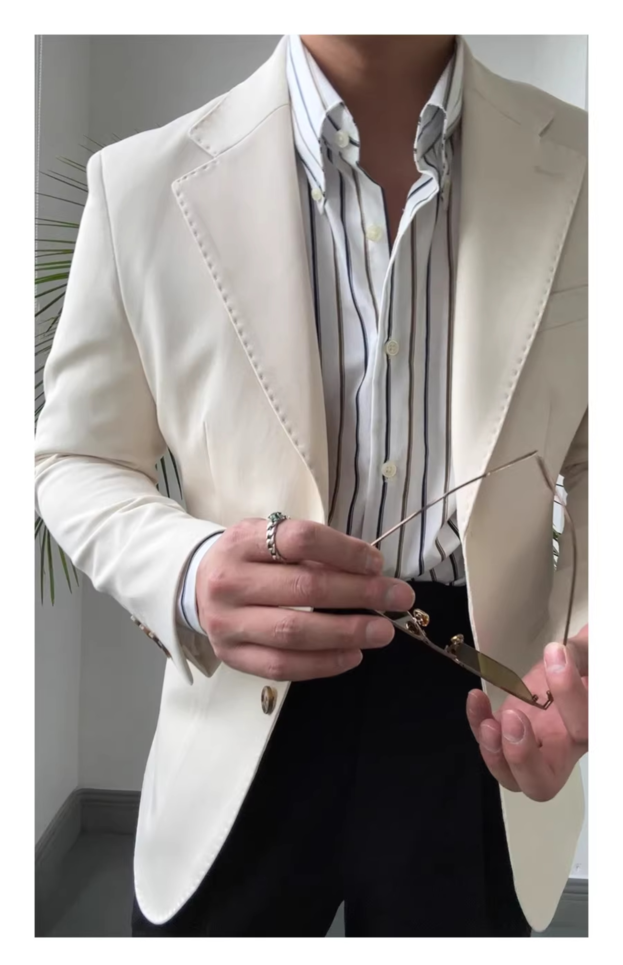 MONSEN Suitory Neapolitan Slim Single-Breasted Suit Jacket in Performance Blend product image