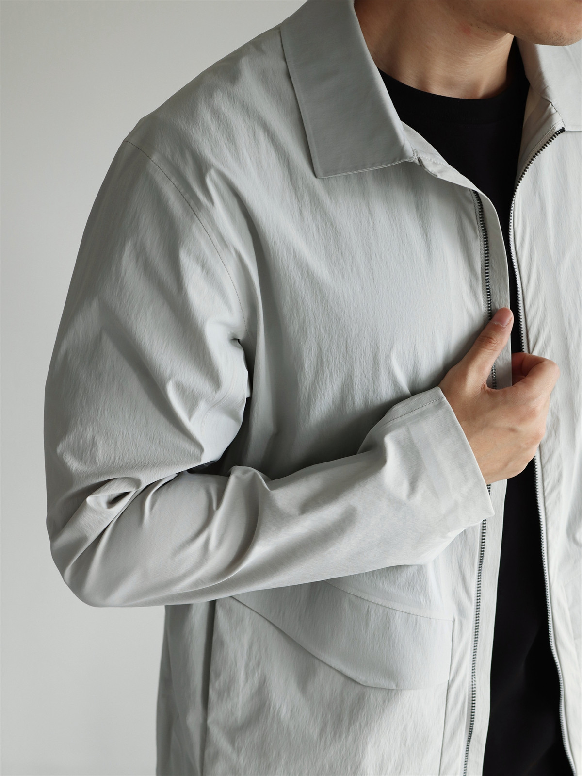 MONSEN Suitory Traveler Lightweight Seam-Sealed Jacket product image