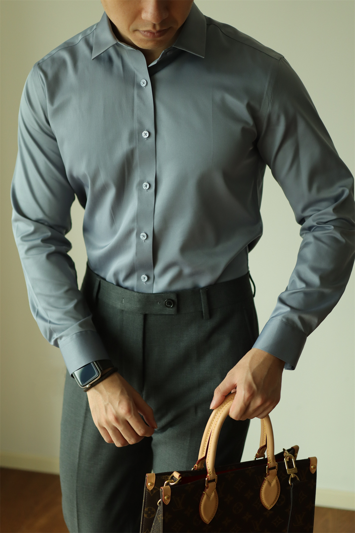 MONSEN Suitory Non-Iron Silky Stretch Dress Shirt in Silk Blend product image