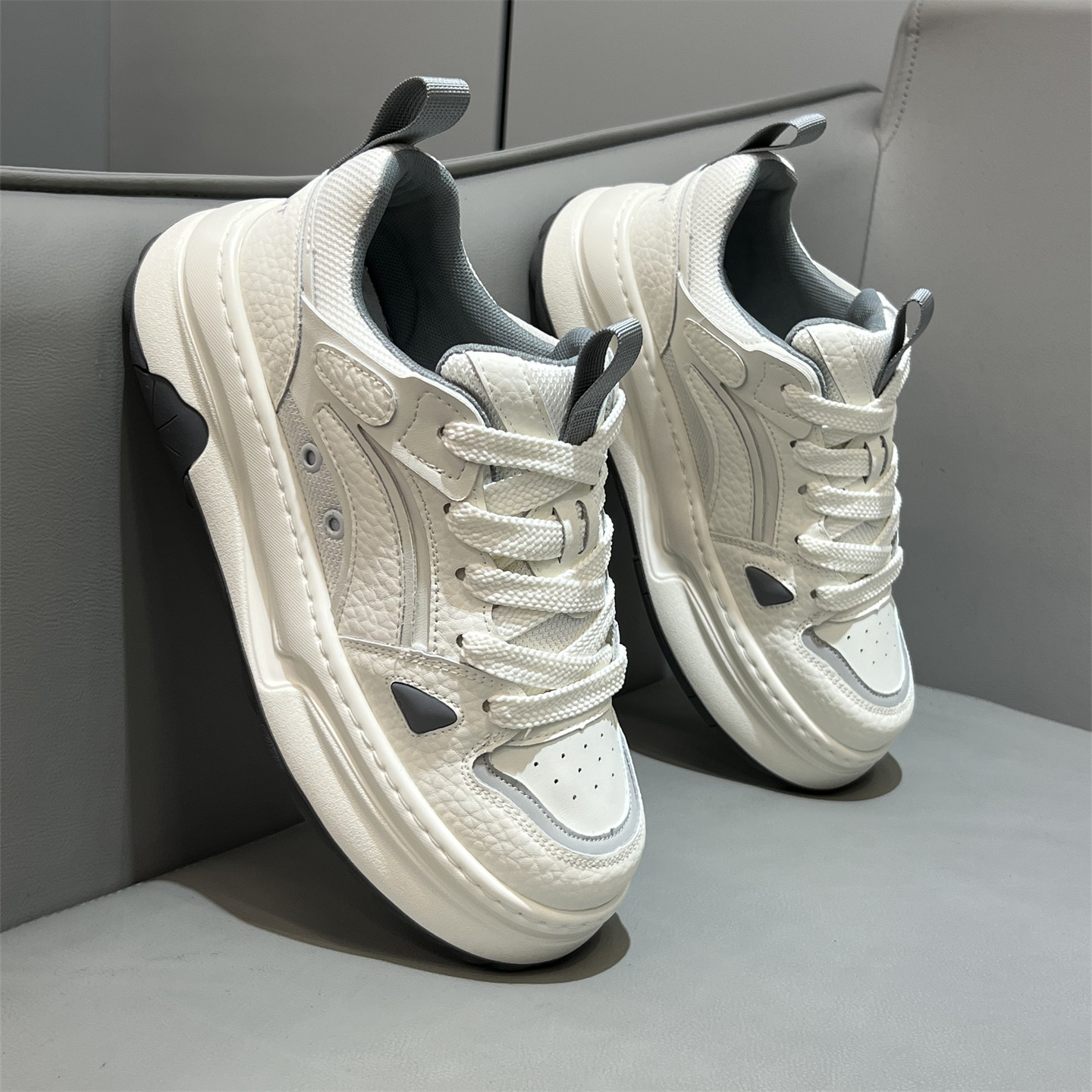 MONSEN Suitory White Low-Top Court Sneakers in Leather product image