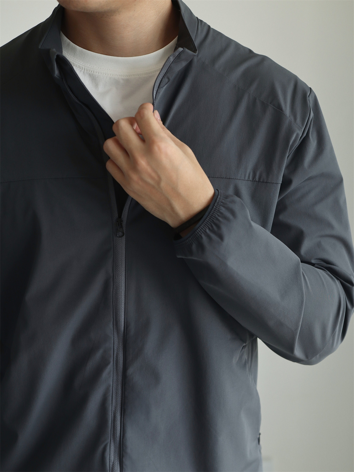 MONSEN Suitory Lightweight Breathable Quick-Dry Sun-Protection Stand-Collar Jacket product image