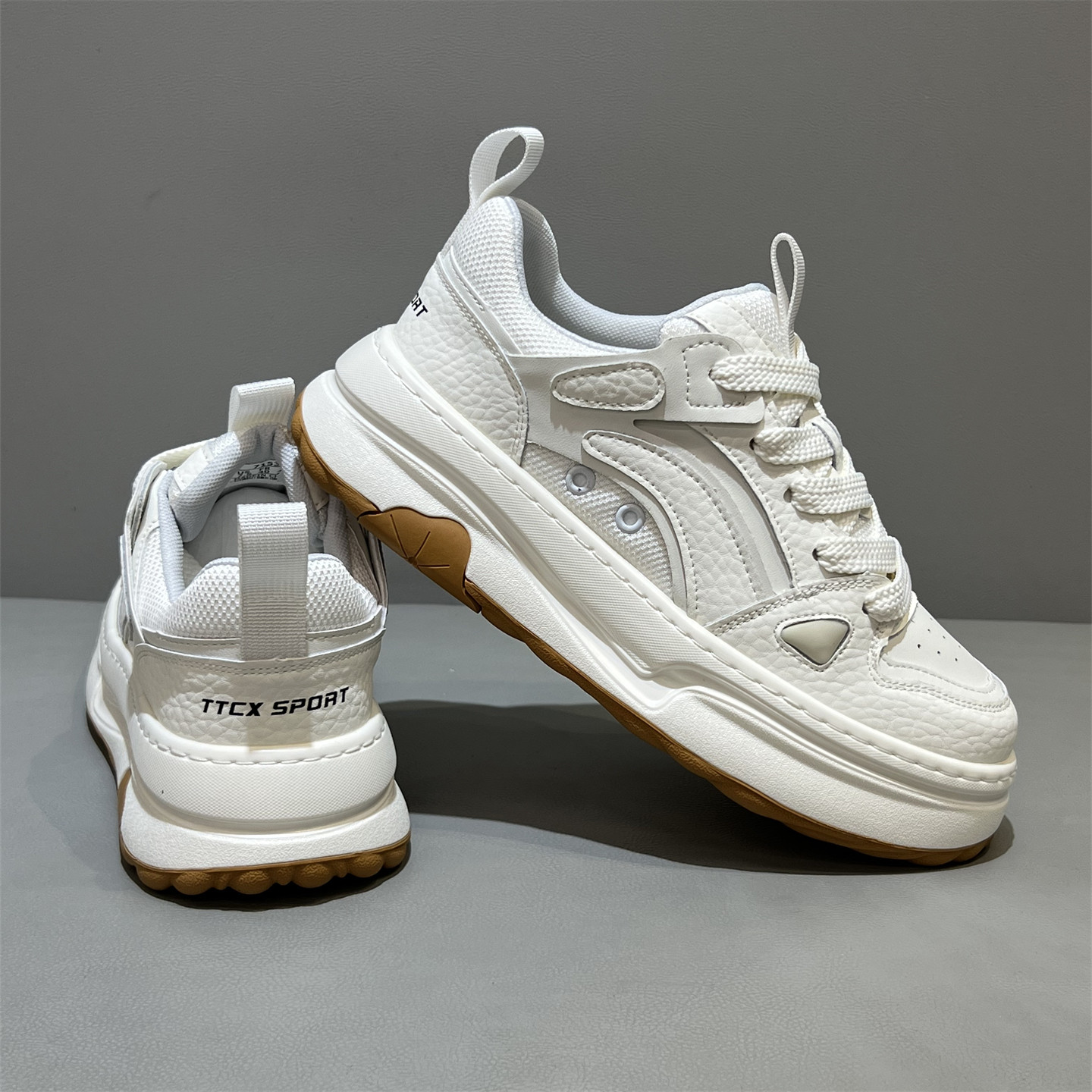 MONSEN Suitory White Low-Top Court Sneakers in Leather product image