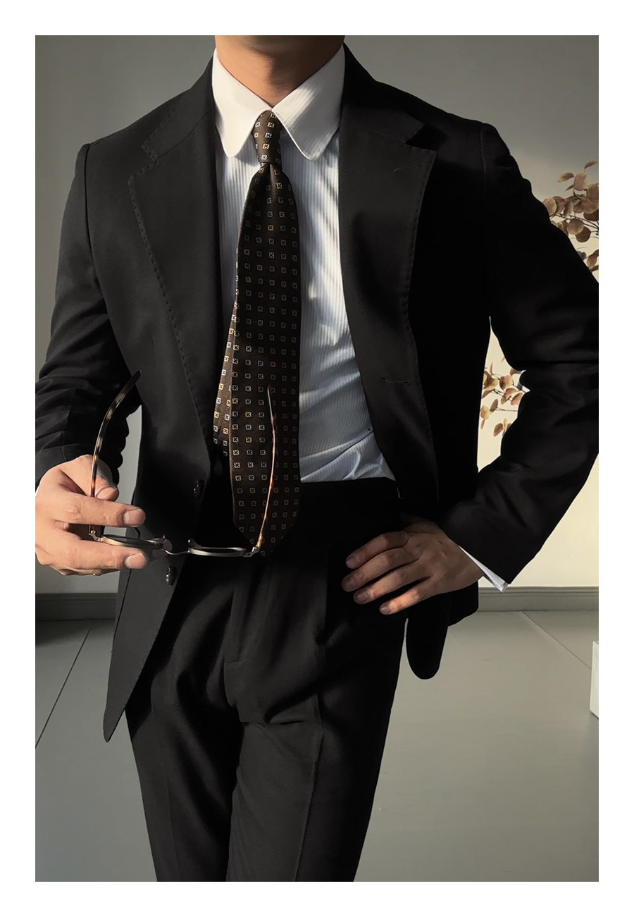 MONSEN Suitory Slim, Easy-Care Black Suit in Wool product image