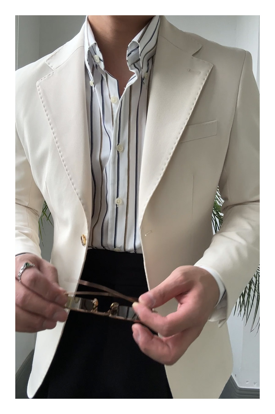 MONSEN Suitory Neapolitan Slim Single-Breasted Suit Jacket in Performance Blend product image