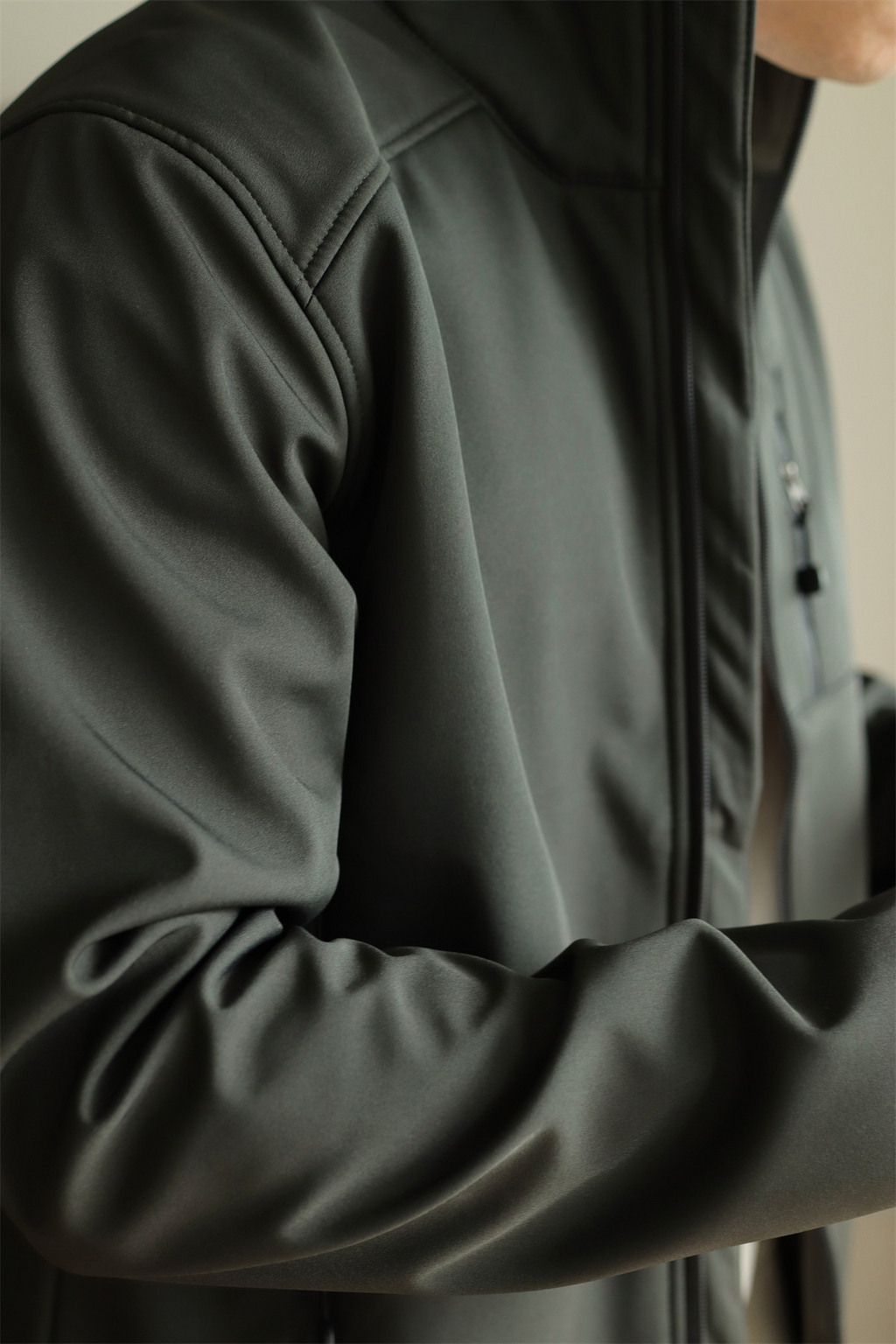 MONSEN Suitory 4-Way Stretch Fleece-Lined Waterproof Windbreaker Jacket product image