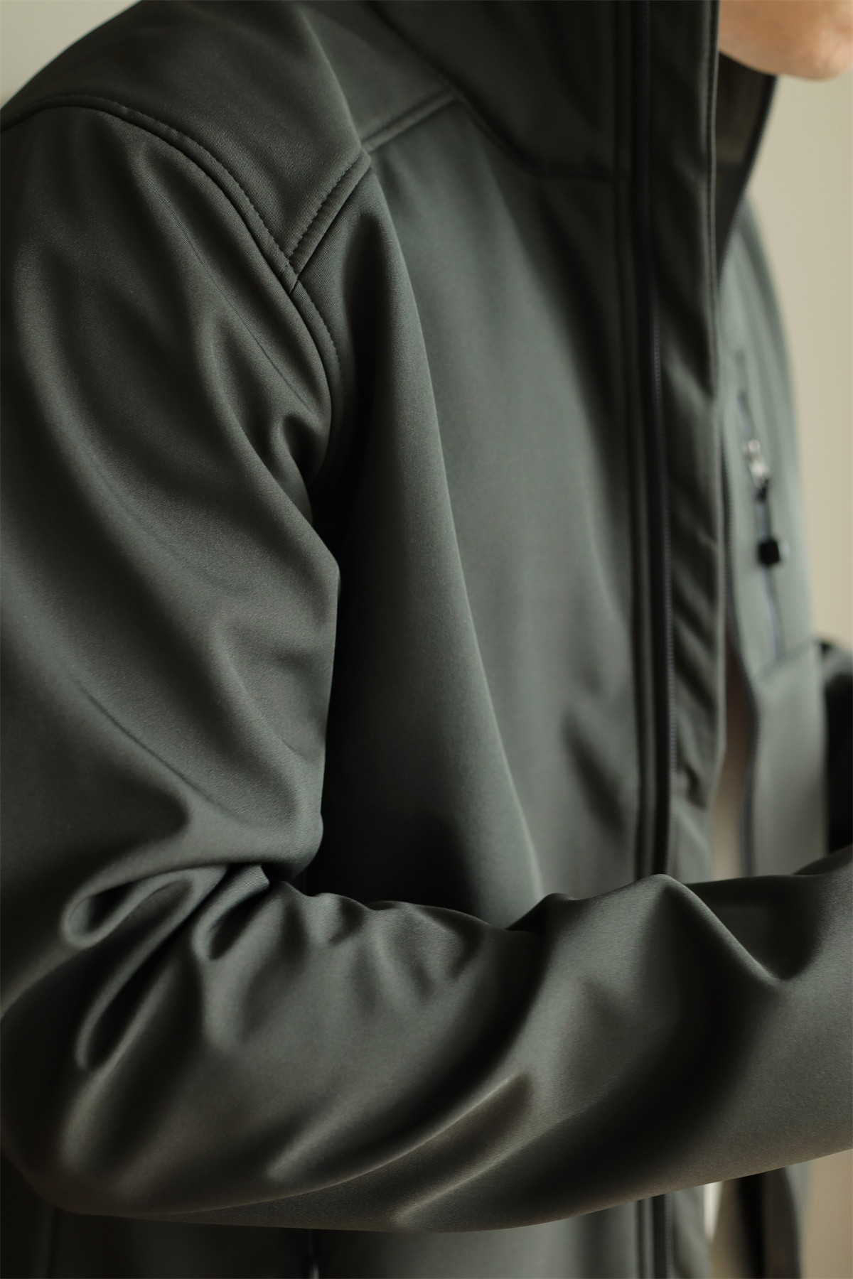 MONSEN Suitory 4-Way Stretch Fleece-Lined Waterproof Windbreaker Jacket product image