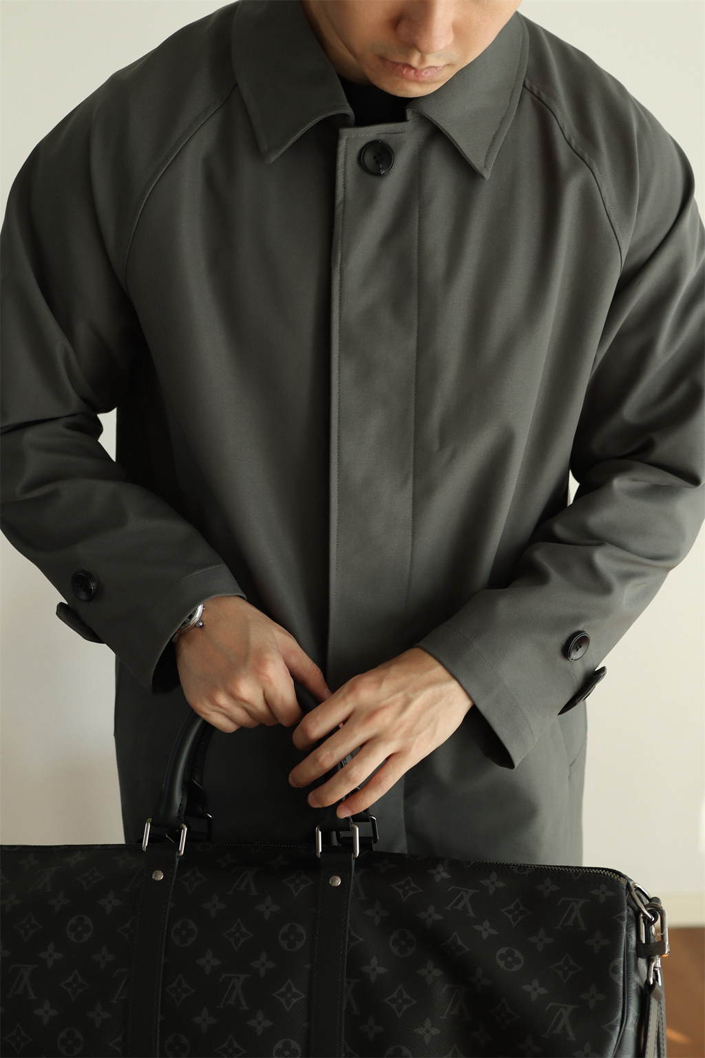Concealed-Placket Mid-Length Trench Coat