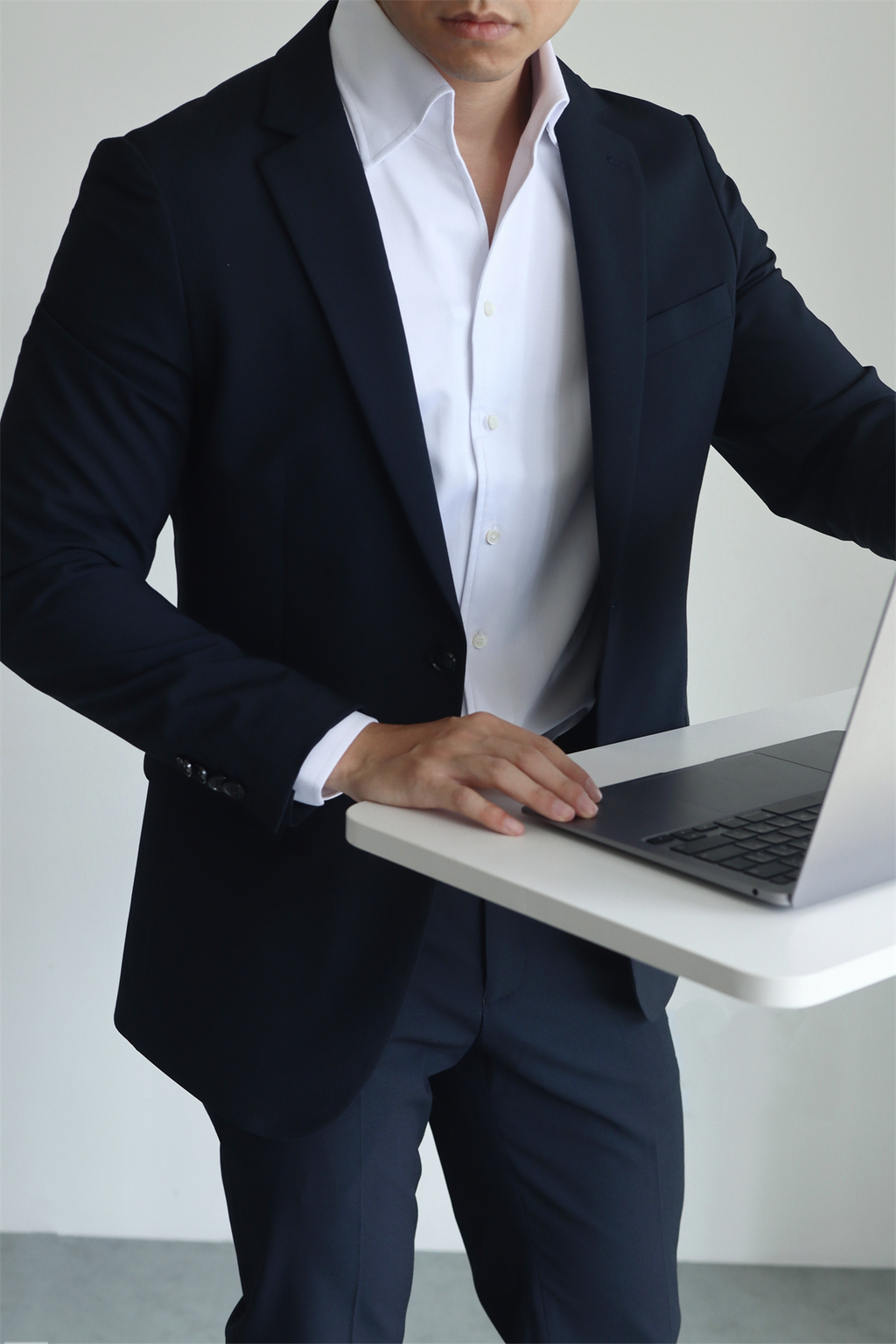 MONSEN Suitory Wrinkle-Free, Non-Iron BLAZER in Performance Blend product image