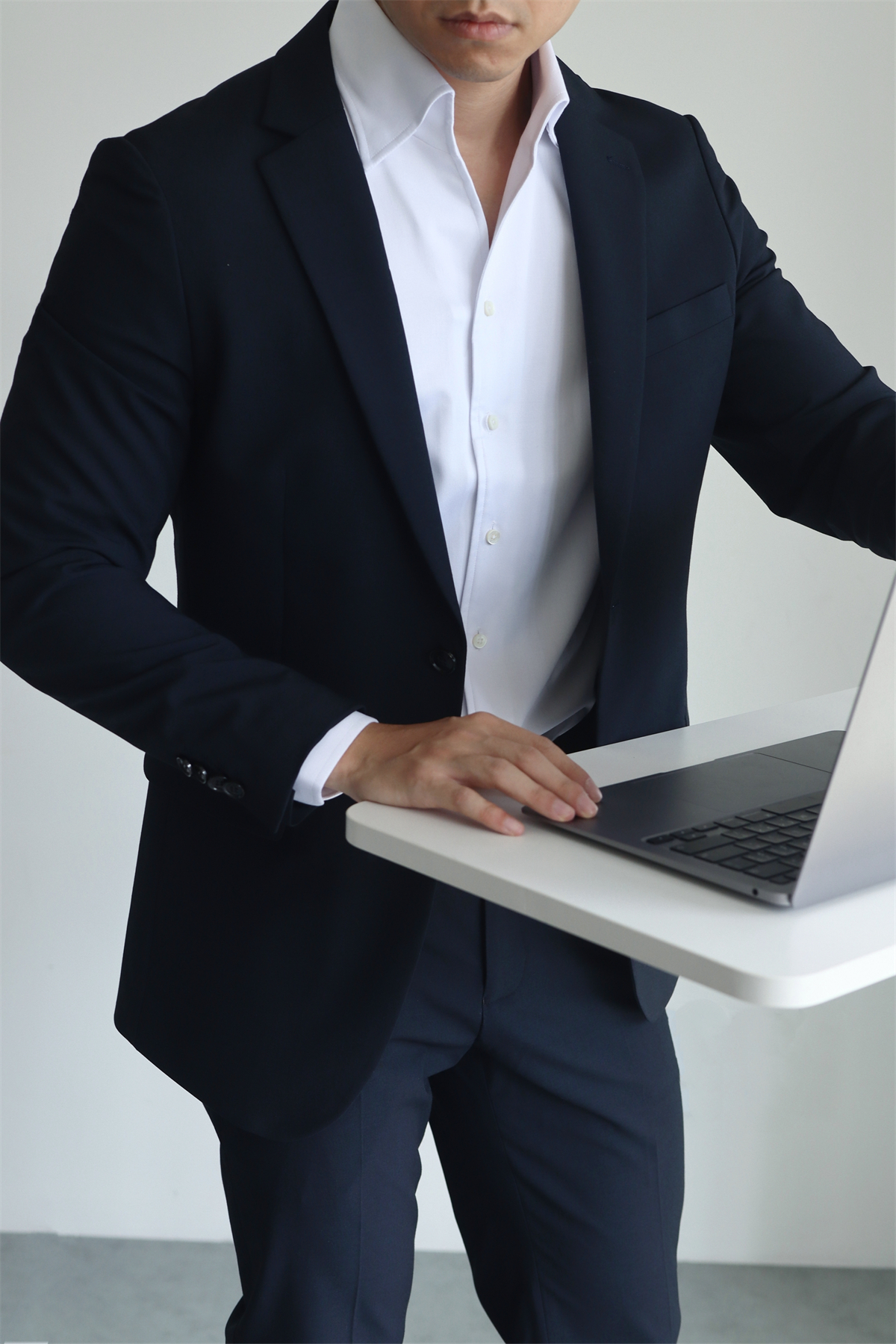 MONSEN Suitory Wrinkle-Free, Non-Iron BLAZER in Performance Blend product image