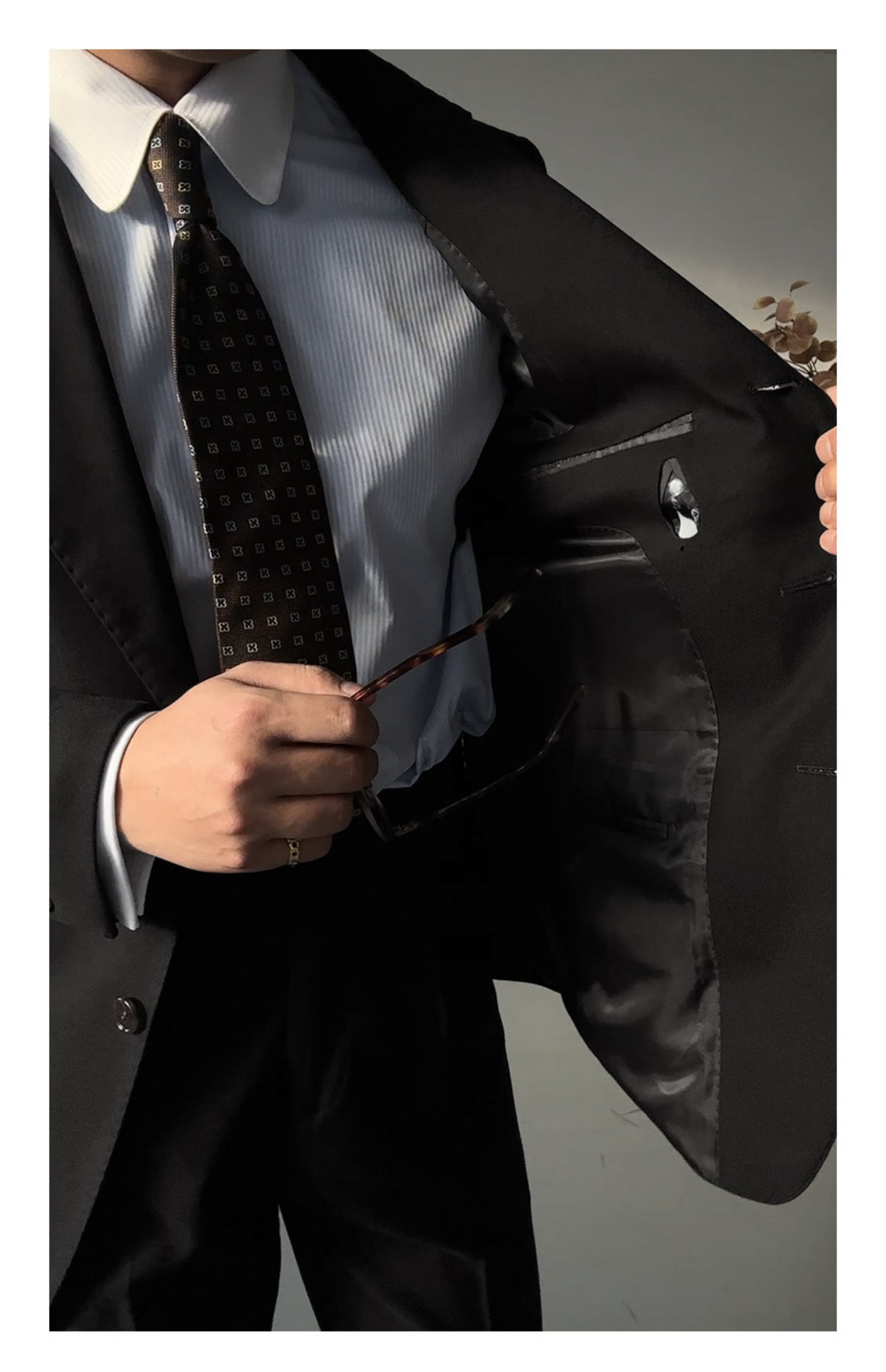 MONSEN Suitory Slim, Easy-Care Black Suit in Wool product image