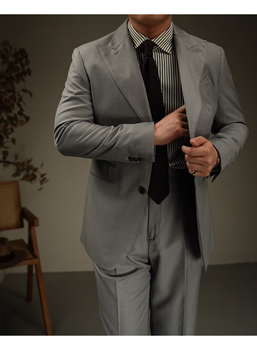 Neapolitan Slim-Fit 2-Piece Suit