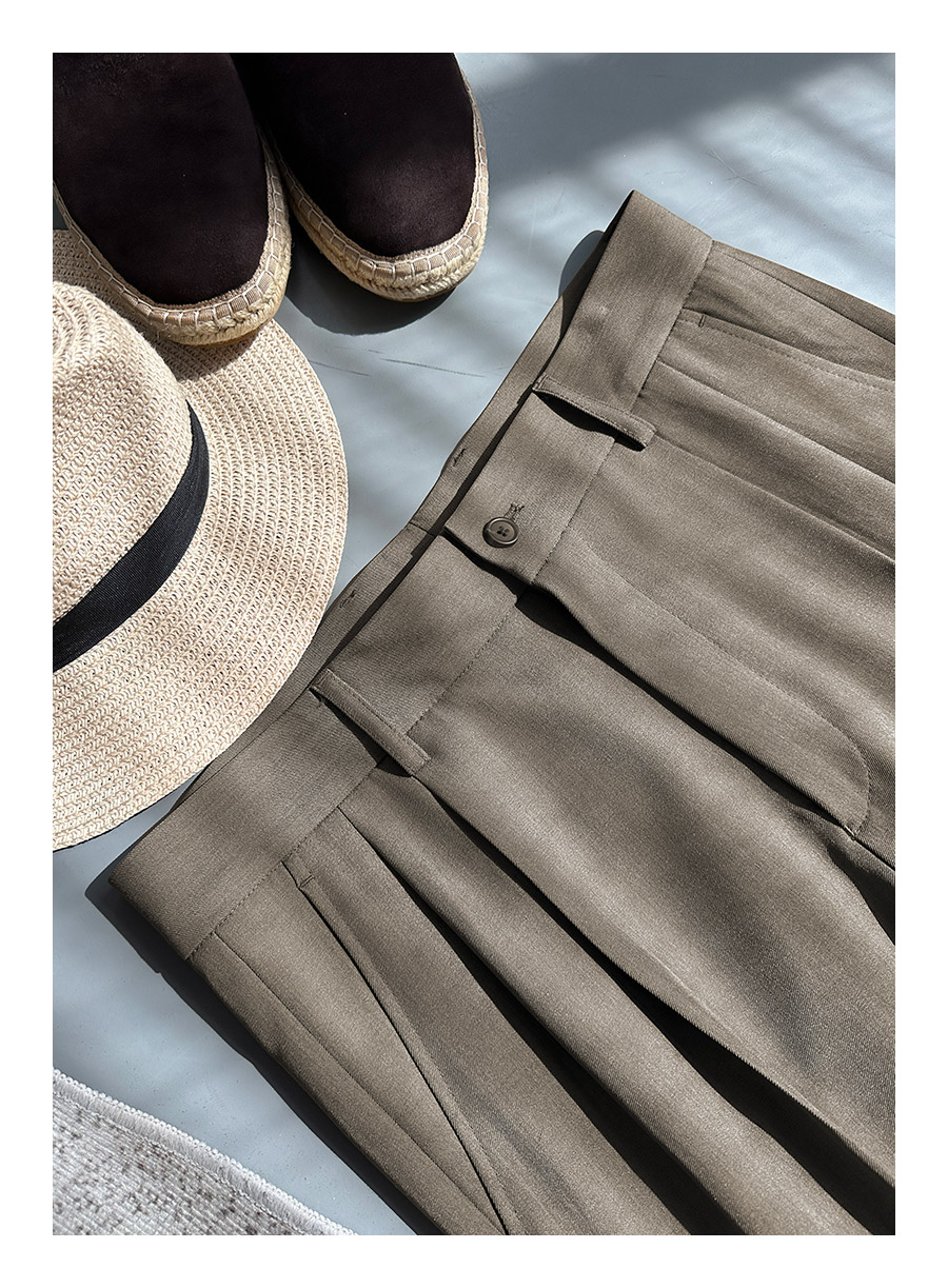 MONSEN Suitory Solid-Color Straight Pants in Performance Blend product image