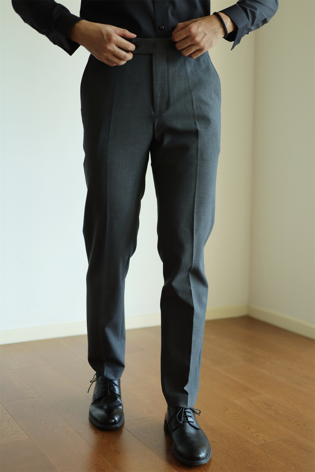 MONSEN Suitory Slim Stretch Wrinkle-Free Trousers in Performance Blend product image