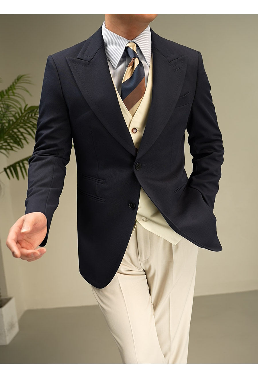 MONSEN Suitory Non-Iron Two-Button Blazer in Performance Blend product image