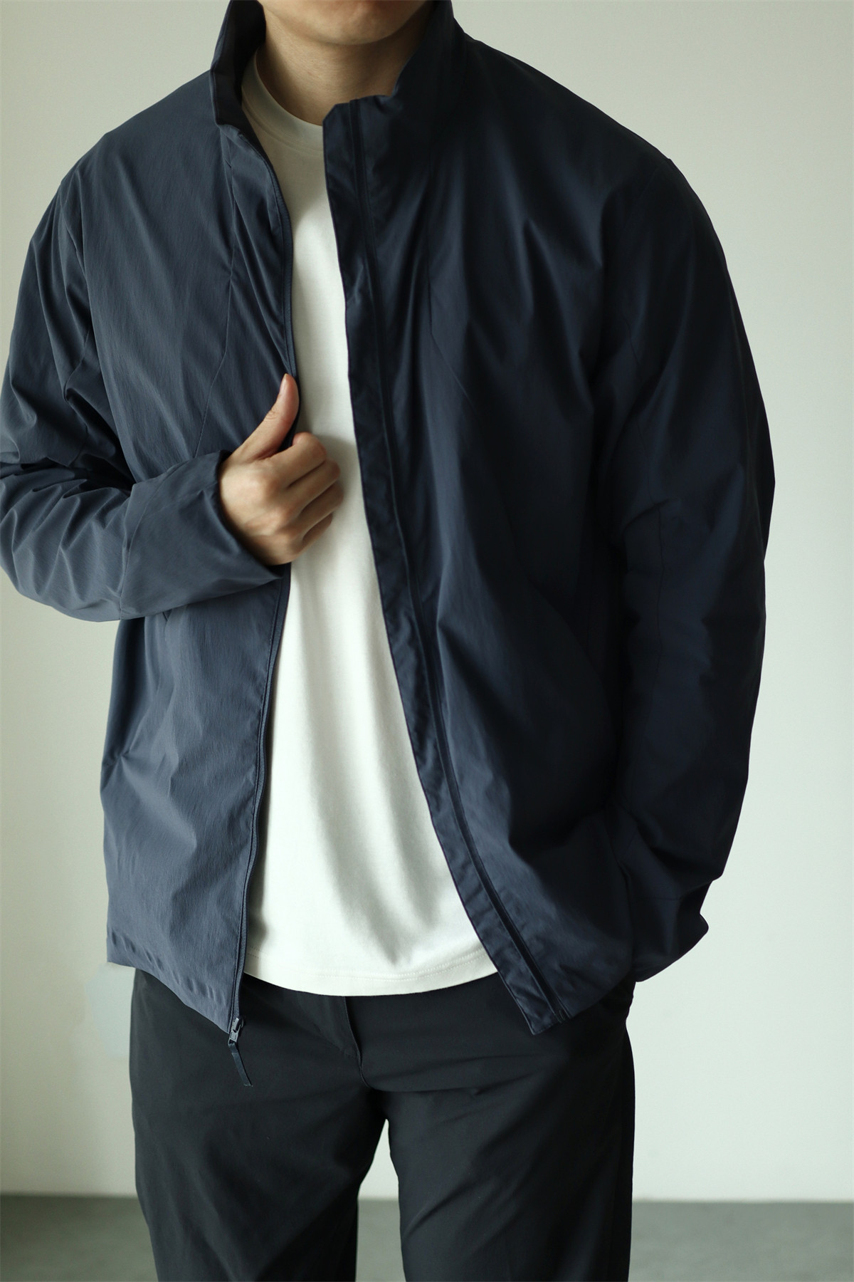 MONSEN Suitory Lightweight Windproof Twill Stand-Collar Jacket product image