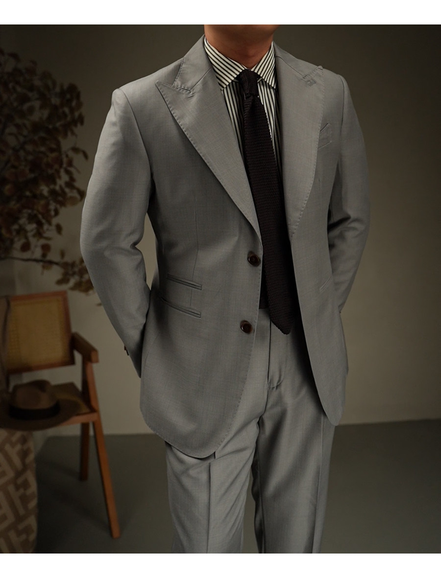 Neapolitan Slim-Fit 2-Piece Suit