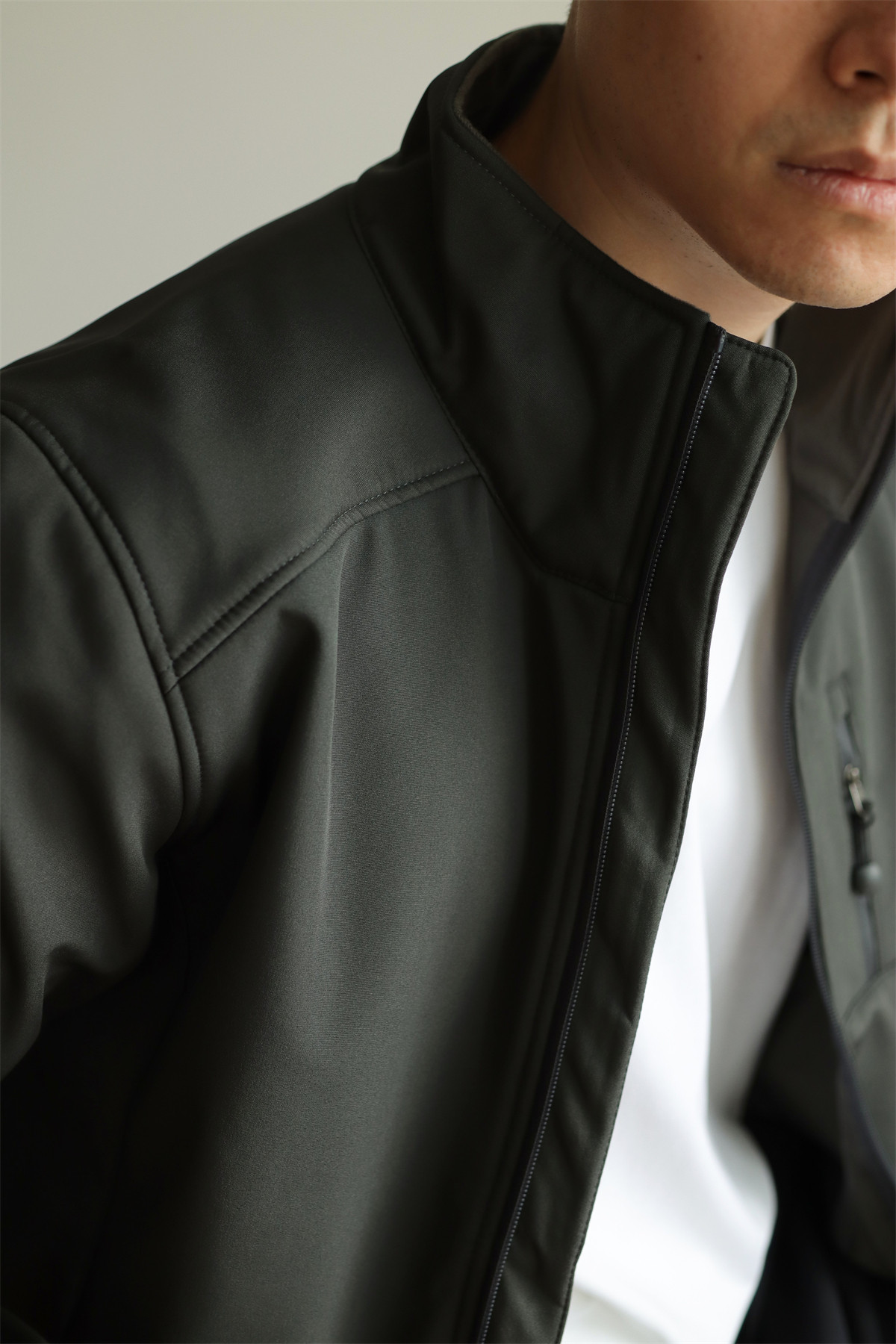 MONSEN Suitory 4-Way Stretch Fleece-Lined Waterproof Windbreaker Jacket product image