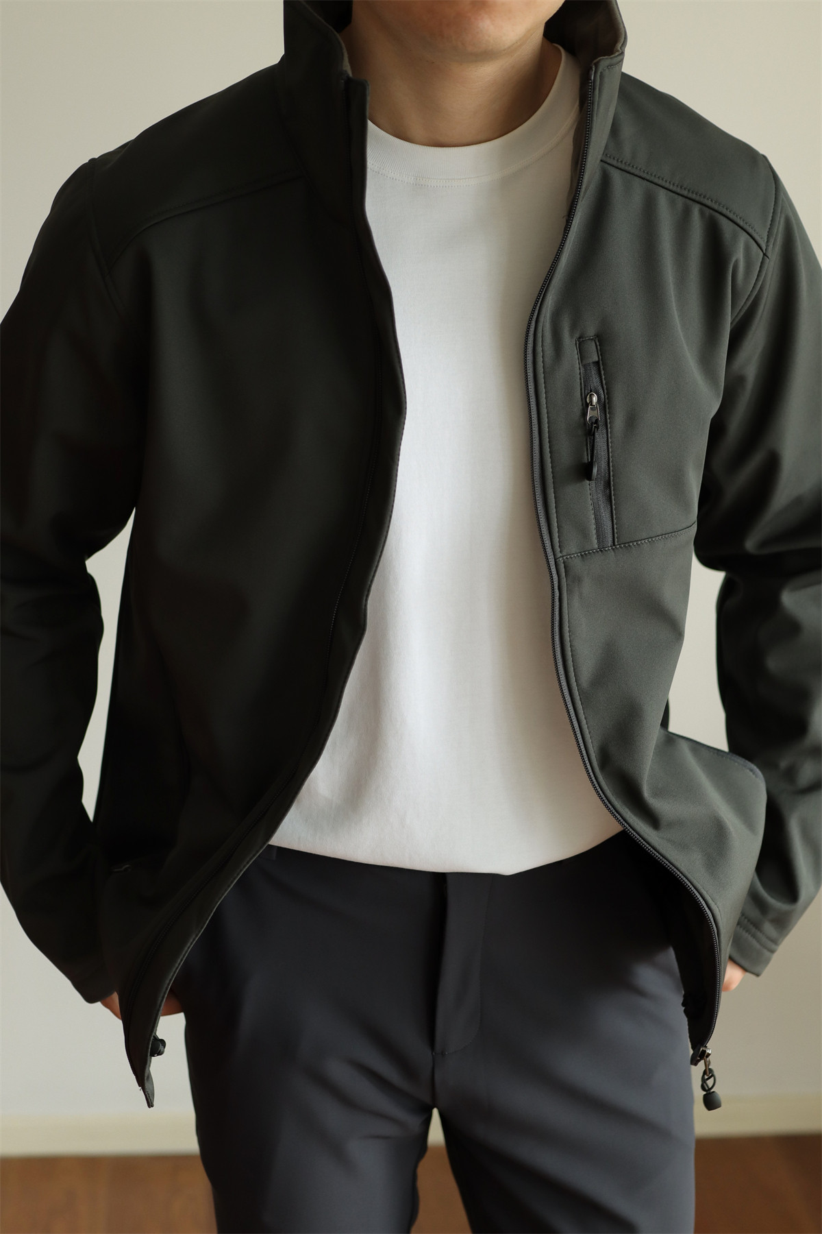 MONSEN Suitory 4-Way Stretch Fleece-Lined Waterproof Windbreaker Jacket product image