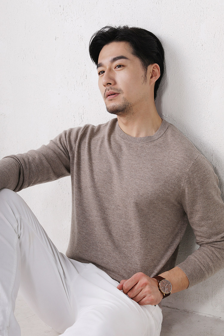 MONSEN Suitory 100% Wool Lightweight Crewneck Knit product image