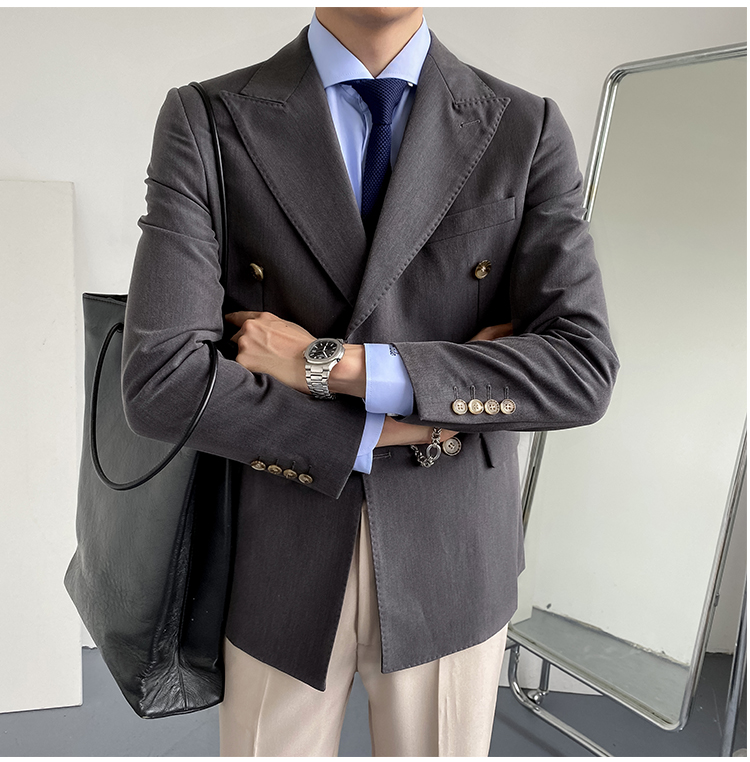 MONSEN Suitory Double-Breasted Slim Blazer in Performance Blend product image