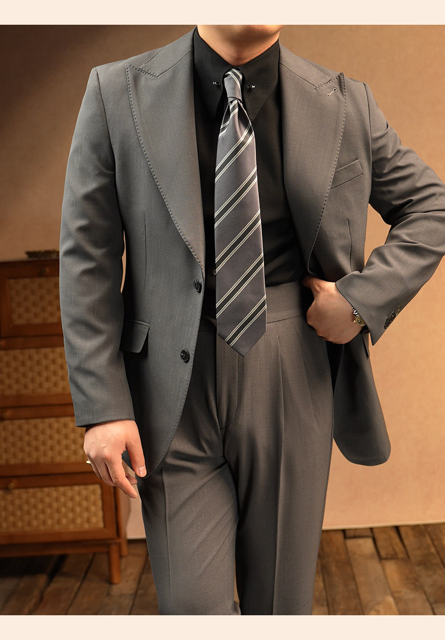 MONSEN Suitory Peak Lapel Formal Business Suit in Performance Blend product image
