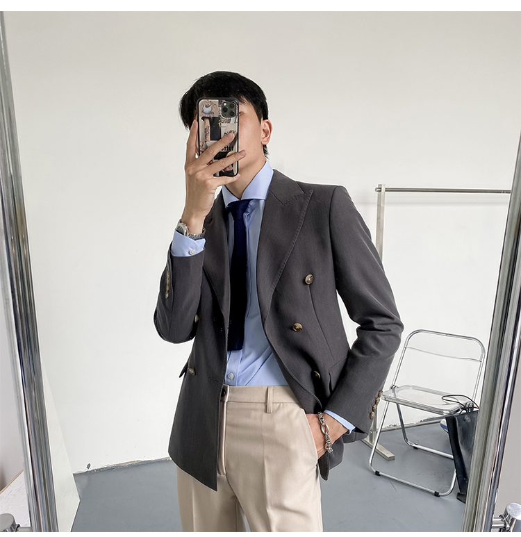 MONSEN Suitory Double-Breasted Slim Blazer in Performance Blend product image