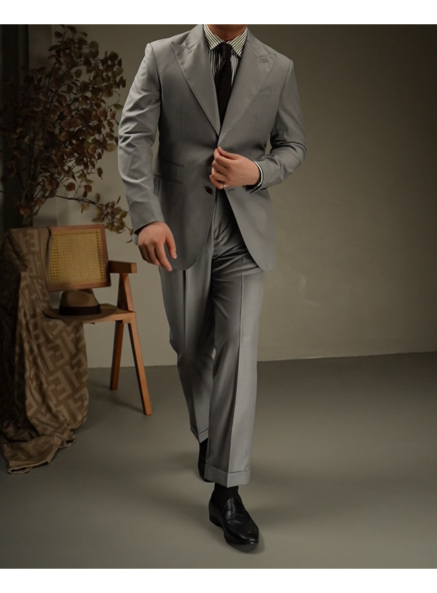Neapolitan Slim-Fit 2-Piece Suit