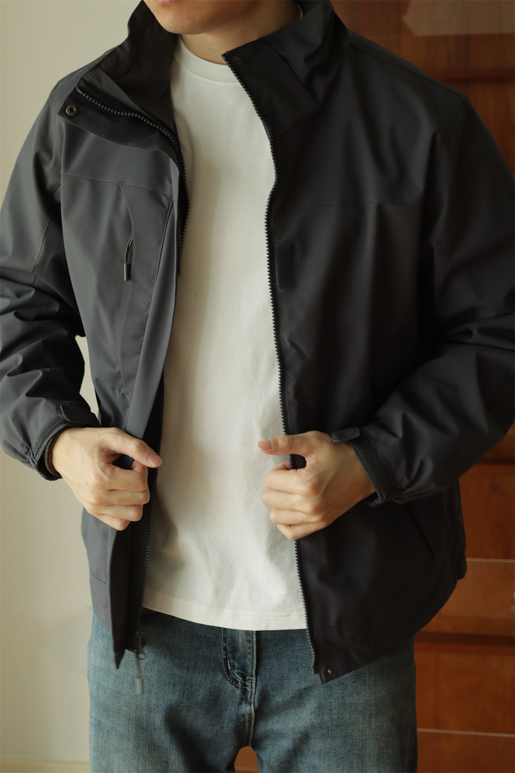 MONSEN Suitory Windproof Hard-Shell Jacket in Performance Blend product image