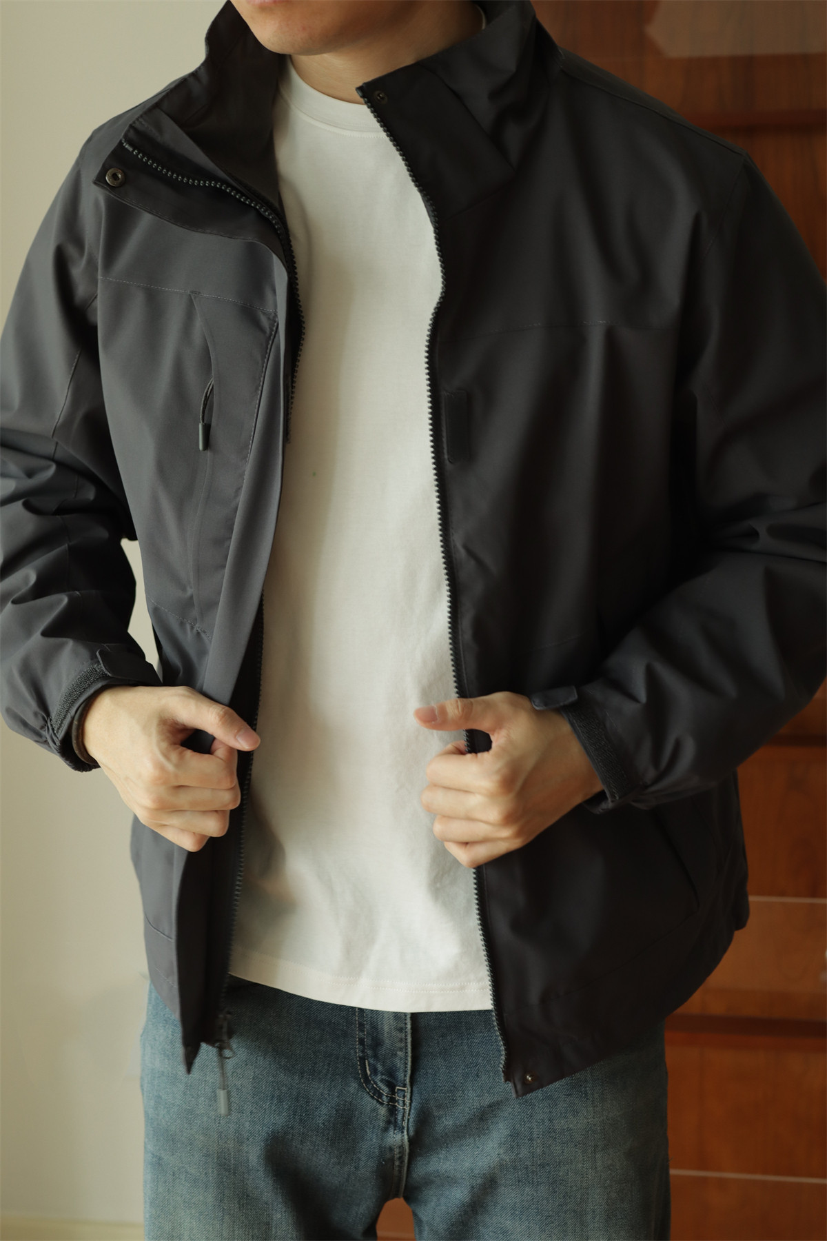 MONSEN Suitory Windproof Hard-Shell Jacket in Performance Blend product image
