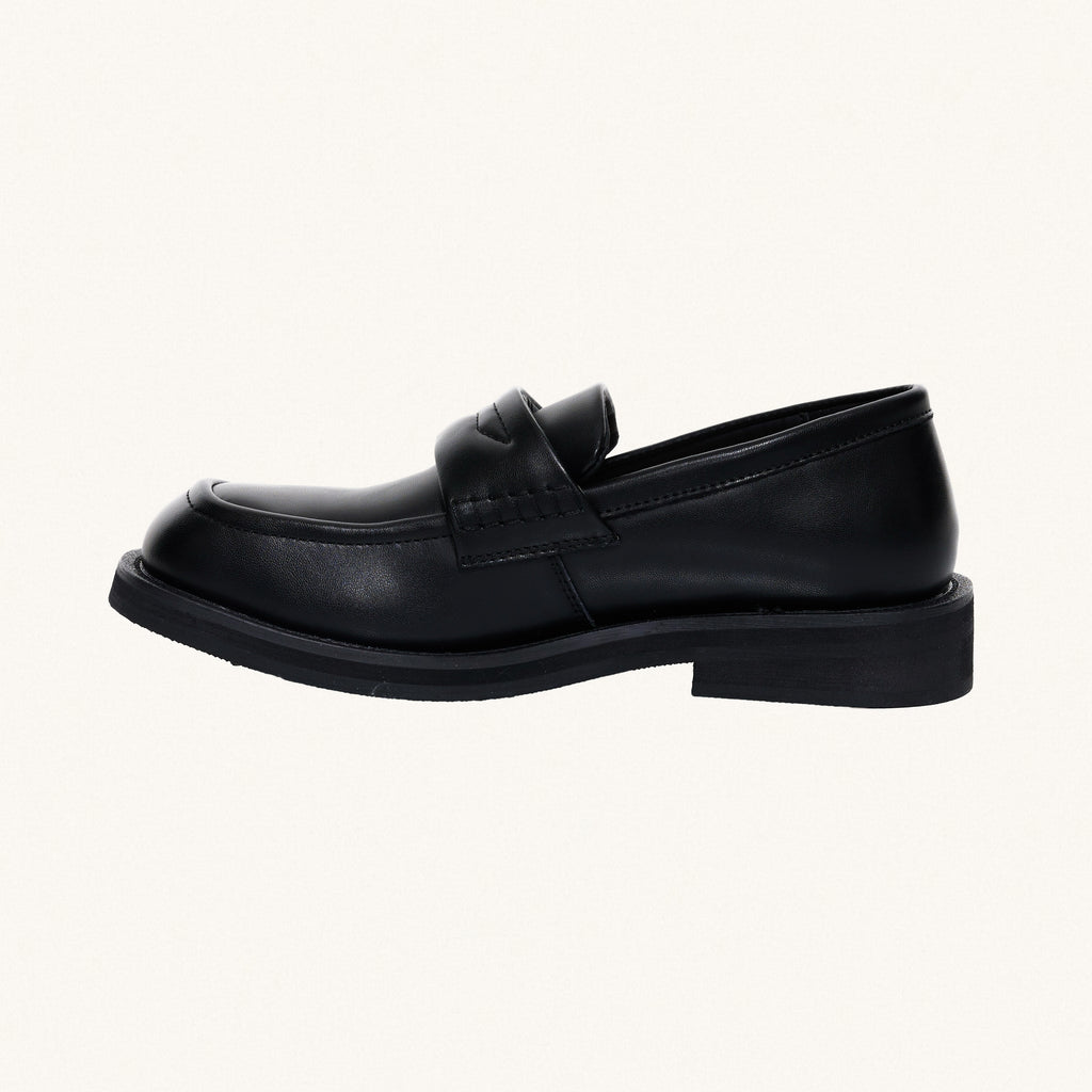 MONSEN Suitory Square-Toe Slip-On Loafers in Leather product image