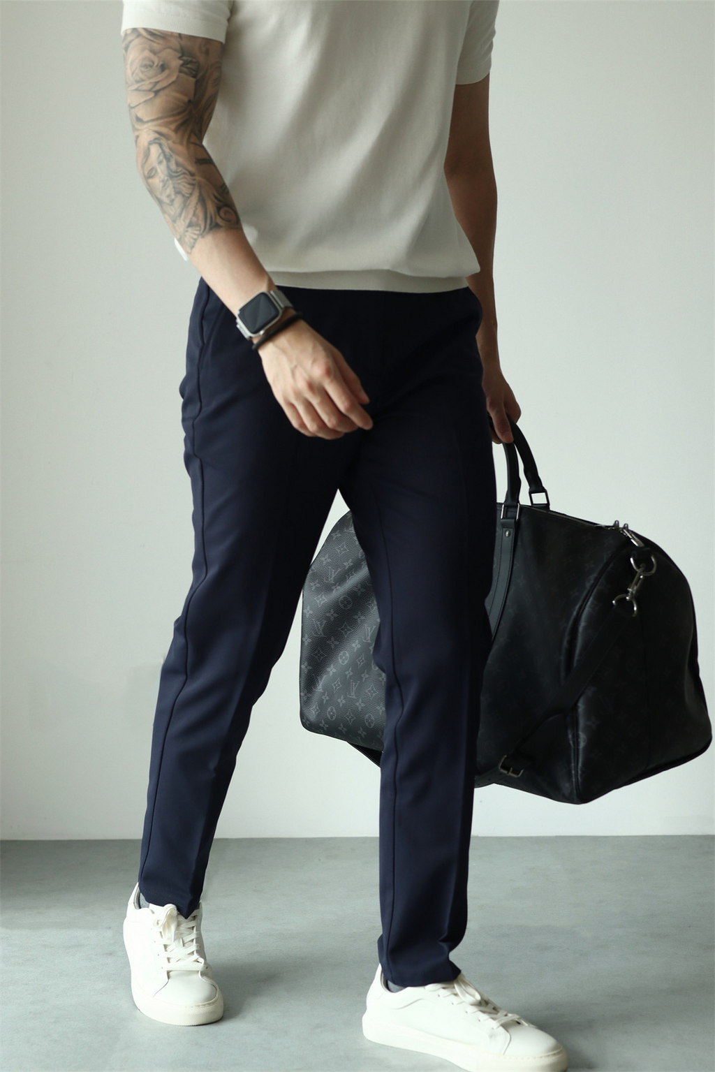 MONSEN Suitory Hidden-Elastic Waist Stretch Ankle Trousers in Performance Blend product image