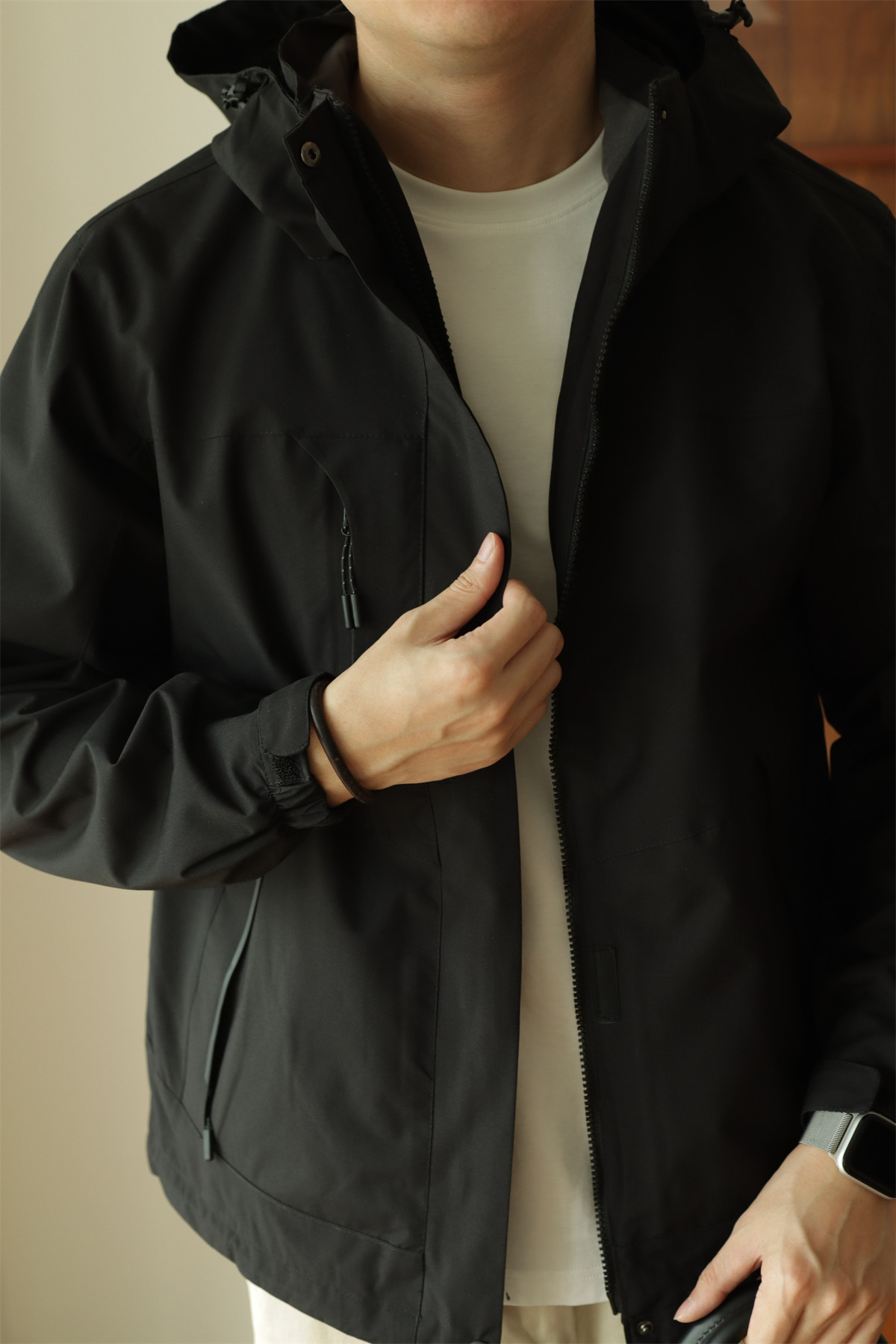 MONSEN Suitory Windproof Hard-Shell Jacket in Performance Blend product image