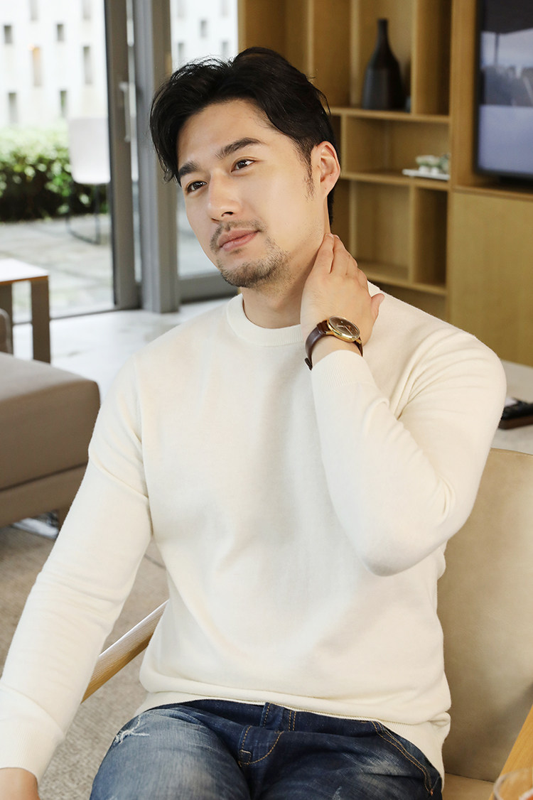 MONSEN Suitory 100% Wool Lightweight Crewneck Knit product image