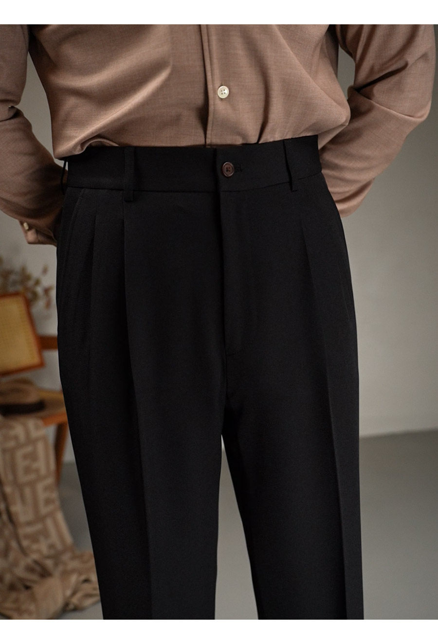MONSEN Suitory High-Waisted Trousers in Performance Blend product image