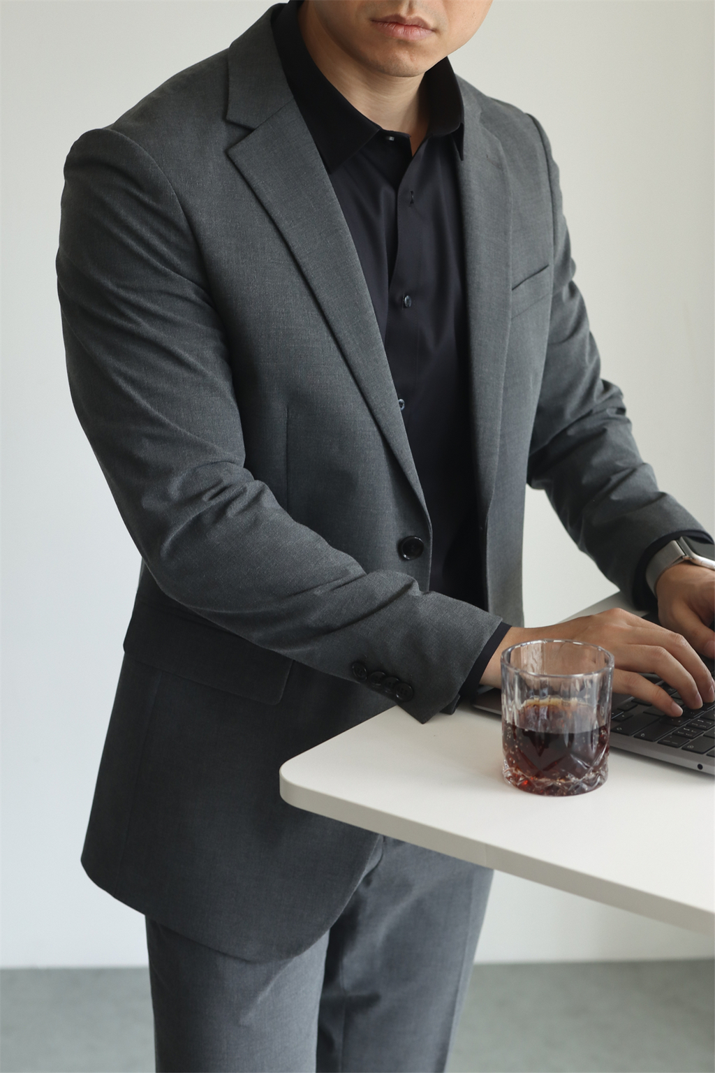 MONSEN Suitory Wrinkle-Free, Non-Iron BLAZER in Performance Blend product image