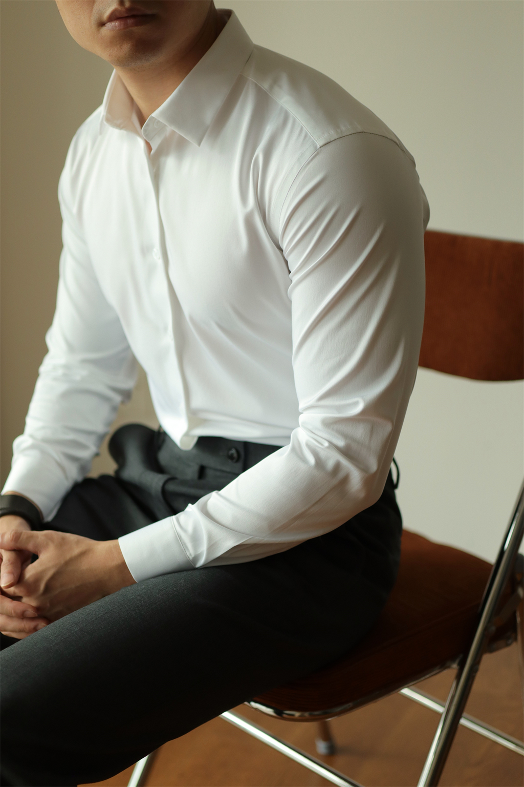 MONSEN Suitory Non-Iron Silky Stretch Dress Shirt in Silk Blend product image