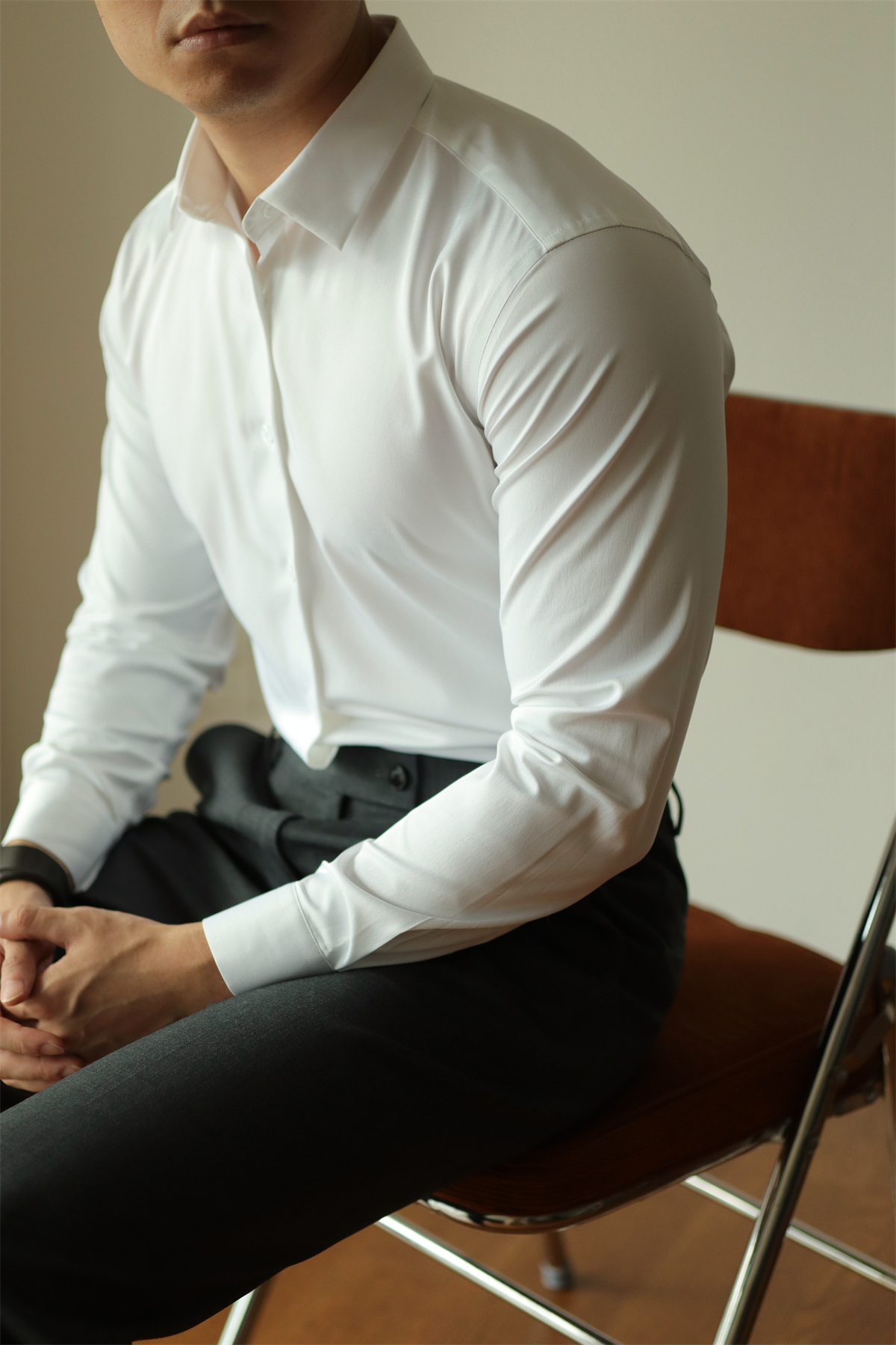 MONSEN Suitory Non-Iron Silky Stretch Dress Shirt in Silk Blend product image