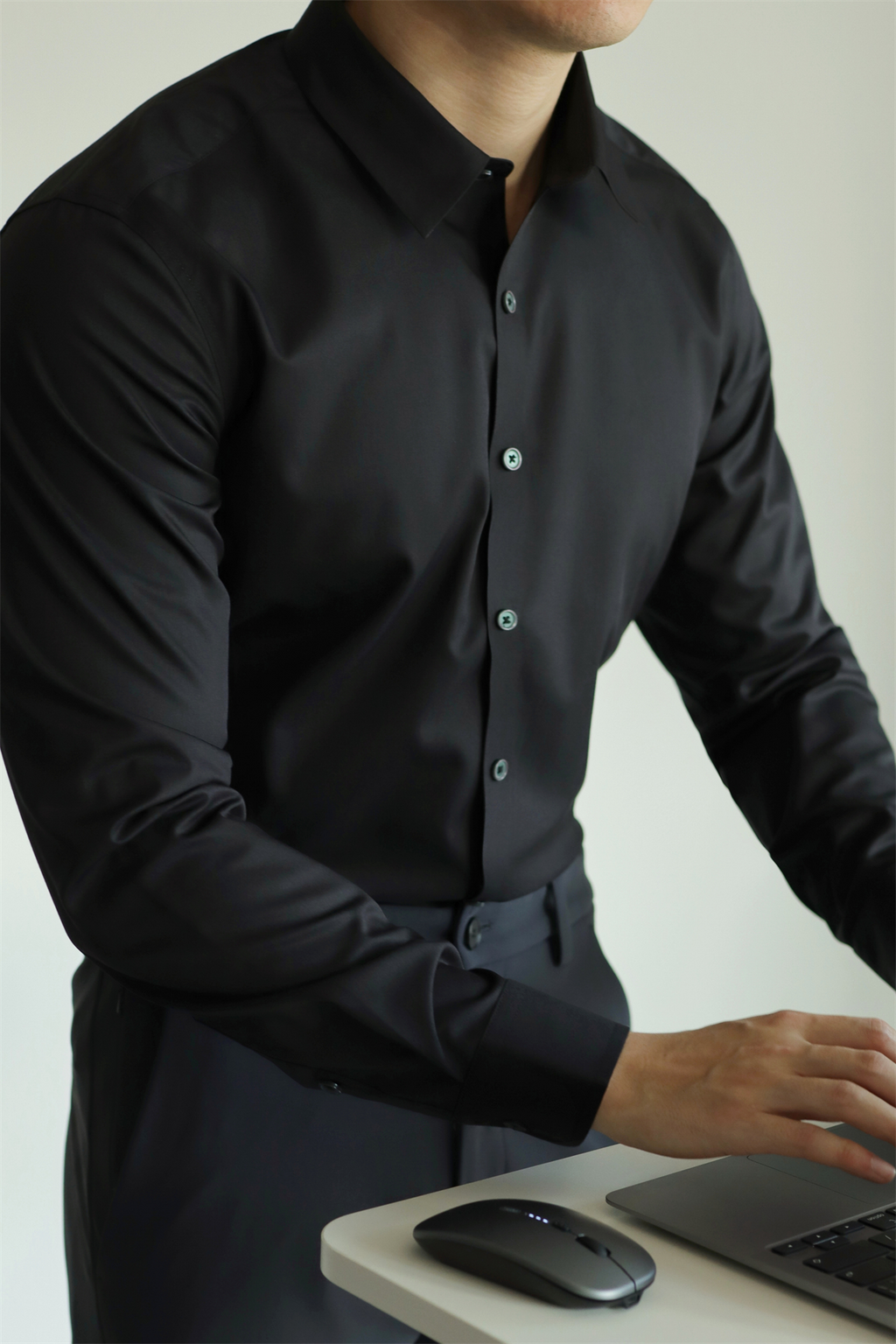MONSEN Suitory Bamboo-Fiber Non-Iron Shirt in Bamboo Blend product image
