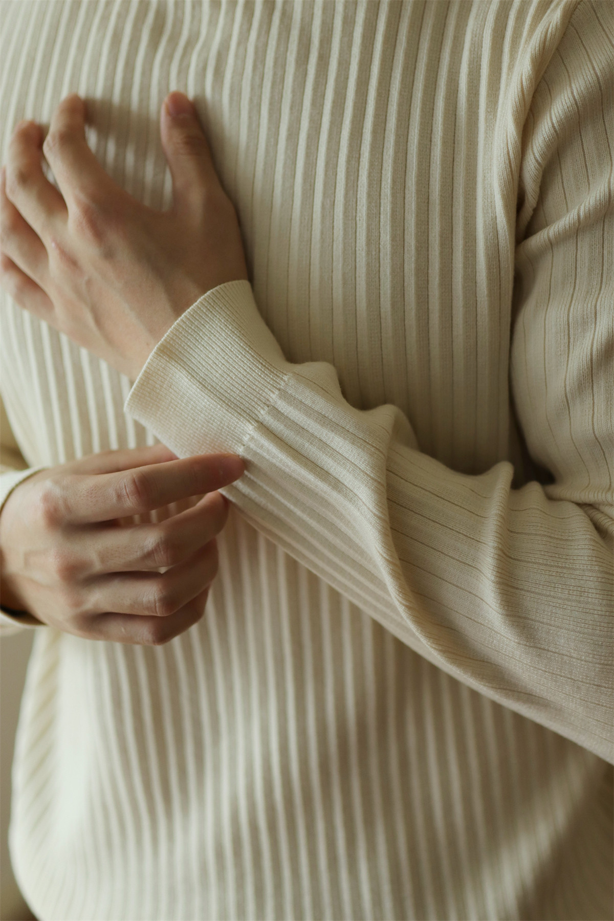 MONSEN Suitory Ribbed Mock Neck Knit Sweater in Fleece-Lined product image