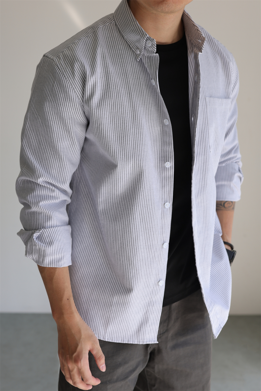 MONSEN Suitory Wrinkle-Resistant Oxford Stripe Shirt in Cotton product image
